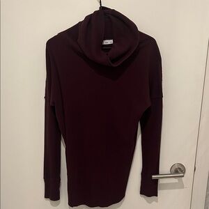 TNA Aritzia Burgundy Waffle Knit Cowl Neck Sweater Size Sm